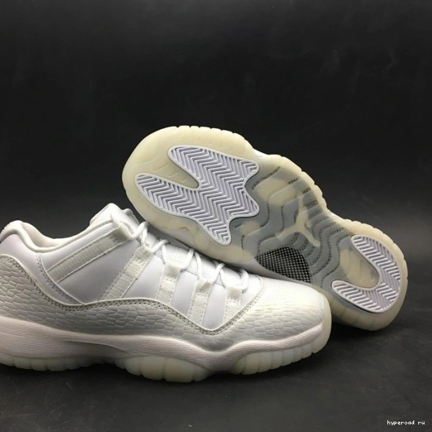 Jordan White 11 897331-100 Air Low Heiress Frost 0710